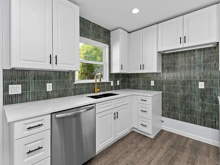 1307 Yorkshire Dr — Photo 21