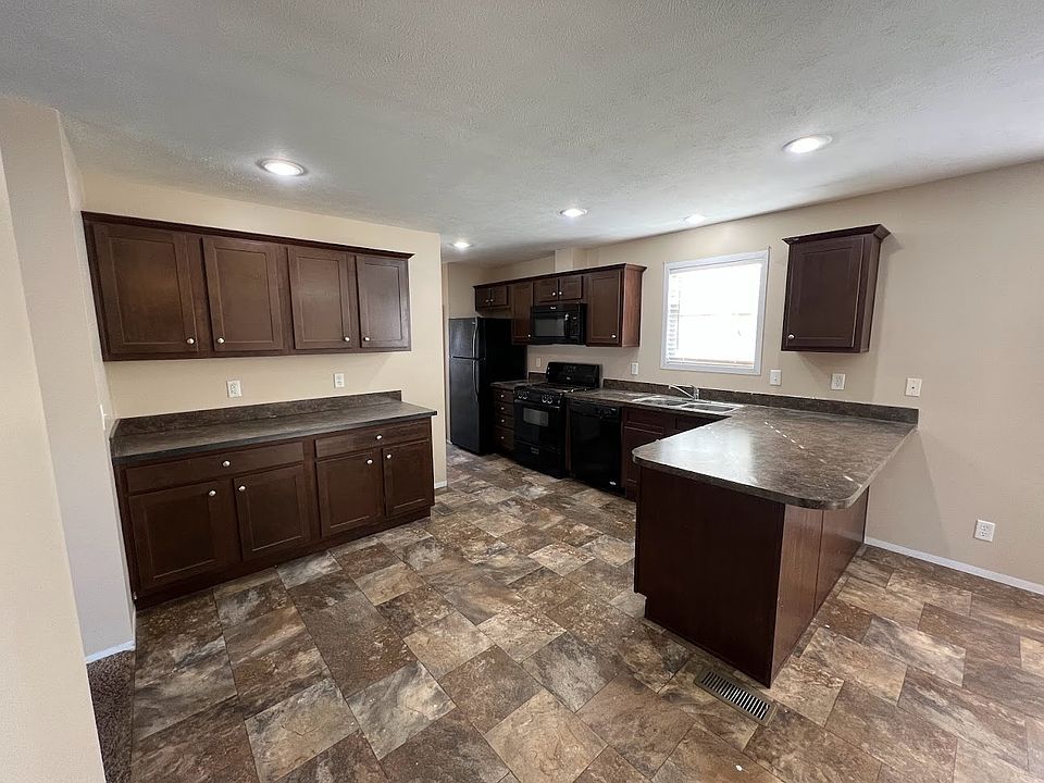 1st image of 516 Courtland Ln #344