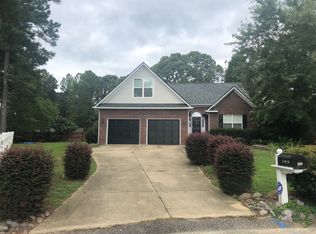 109 Deer Lodge Ct, Raeford, NC 28376