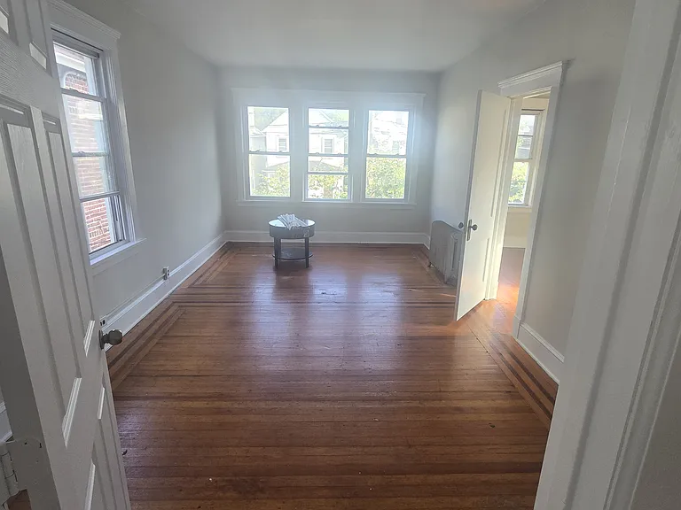 239 Hamilton St #B — Photo 8