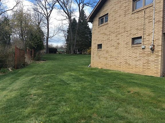 4th image of 141 Woodland Dr