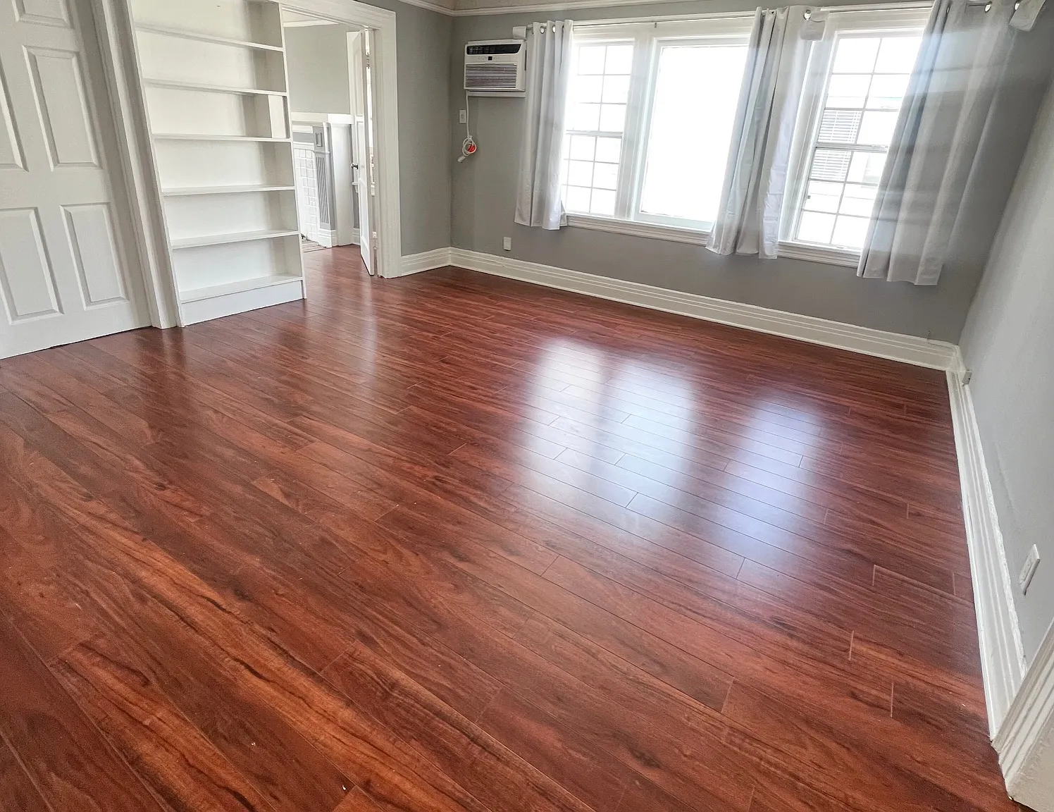 2 bed, 900 sqft, $2,145 — Photo 2