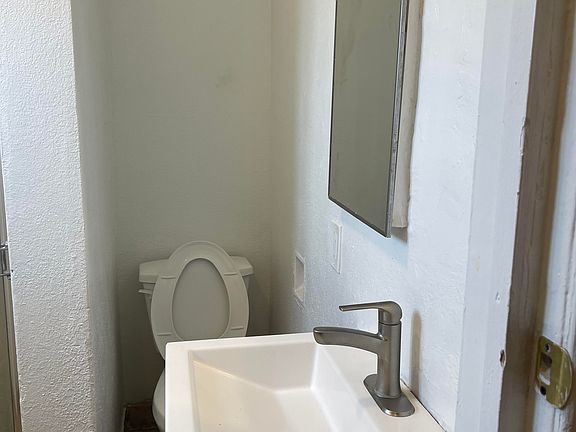 3rd image of 6004 Martin Luther King Jr Blvd #6-7