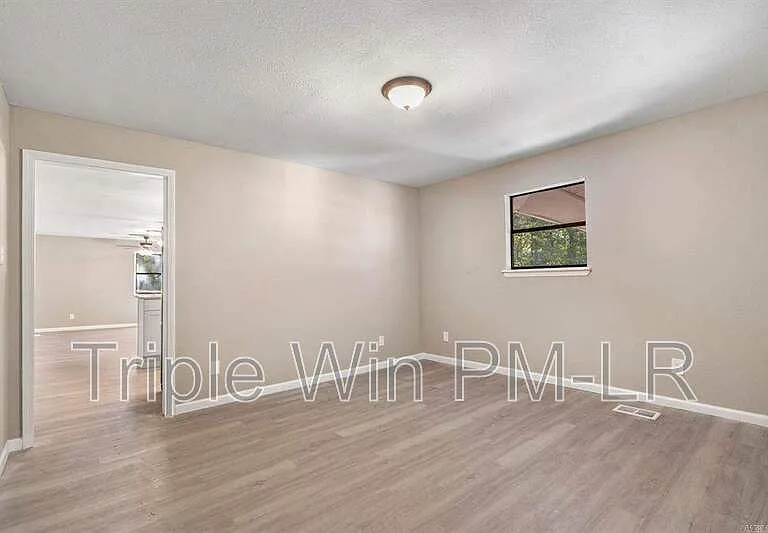 9914 Pinnacle Valley Rd — Photo 17