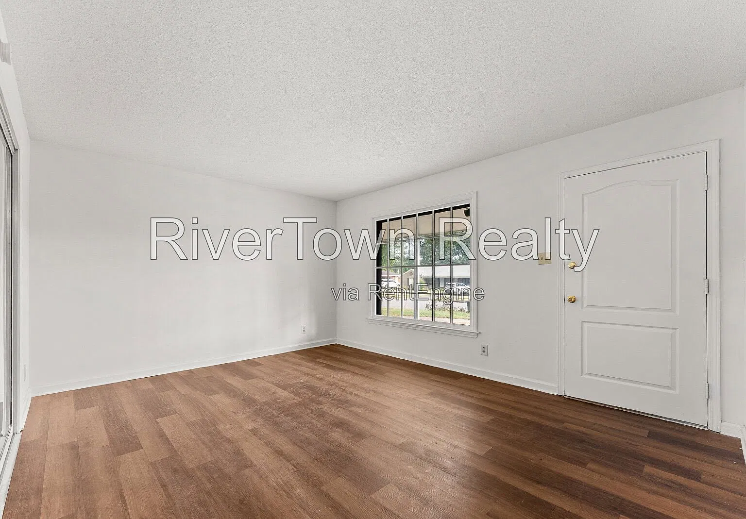 3 bed, 1.5 bath, 1504 sqft, $1,595 — Photo 3