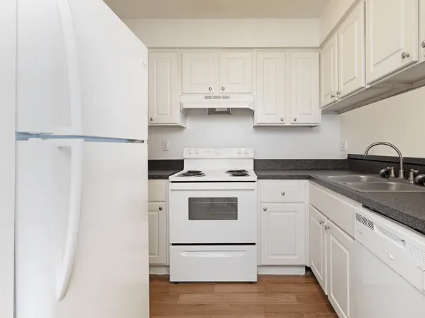 Oak Manor Apartment Homes