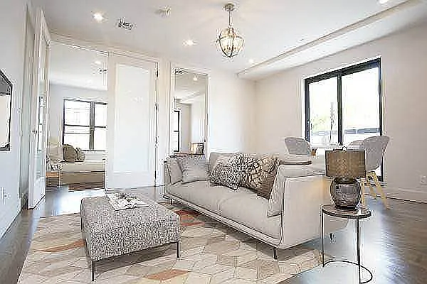 Rented by Doorway NYC, LLC | media 21