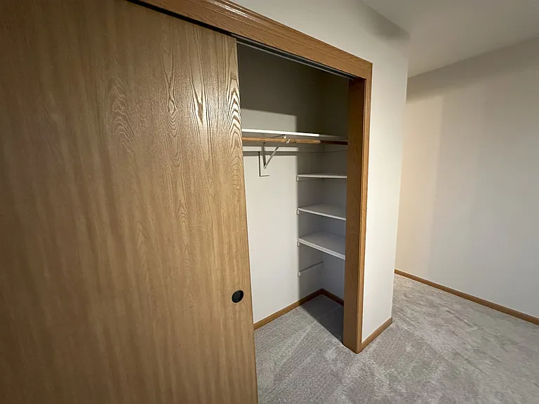 2046 Cliff Alex Ct S #4 — Photo 46