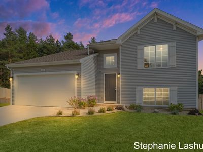 1205 Pinewood Dr, Greenville, MI, 48838