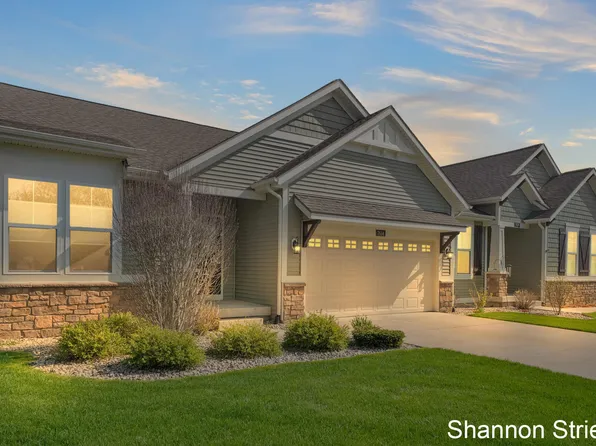 7614 Sofia Dr SW, Byron Center, MI 49315