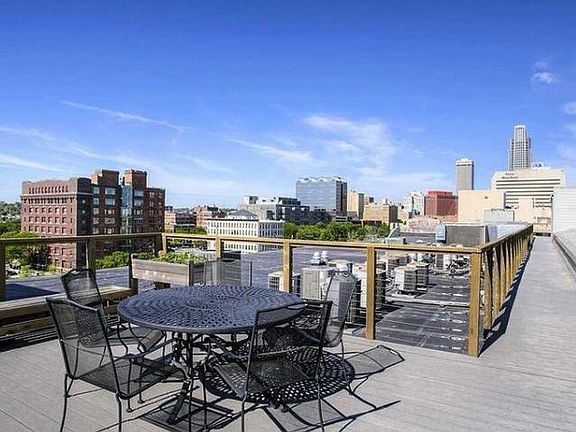 4th image of 105 S 9th St APT 609