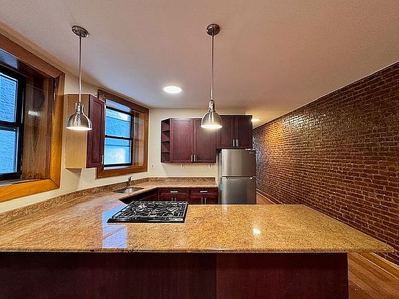 3rd image of 607 Lenox Ave #18