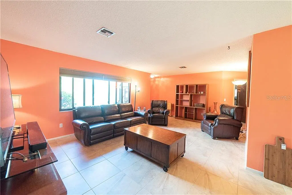 2 bed, 1509 sqft, $2,200 — Photo 3