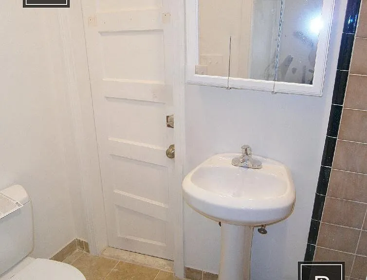 387 Harvard St #1L — Photo 7