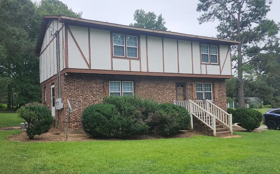 302 Riverview Dr