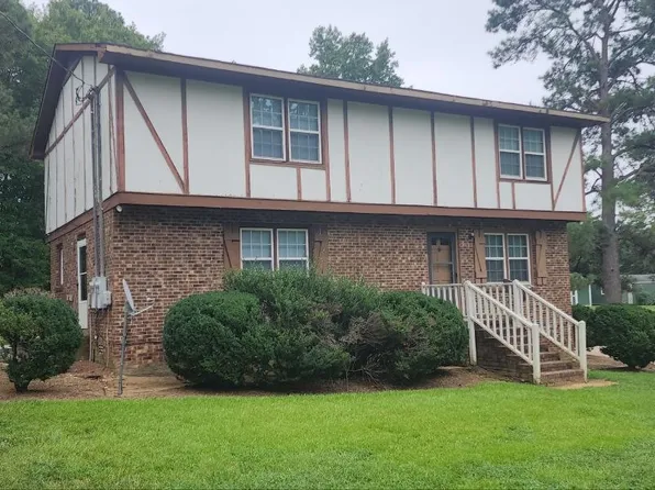 302 Riverview Dr, Zebulon, NC 27597