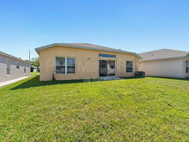 1010 Summer Breeze Dr — Photo 14