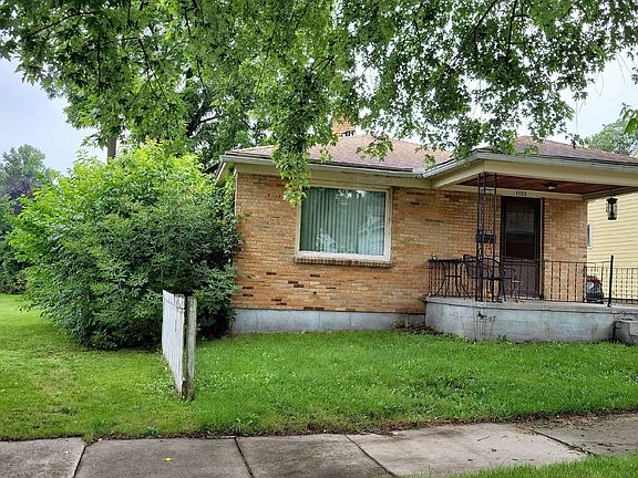 3rd image of 1105 Cora St NW