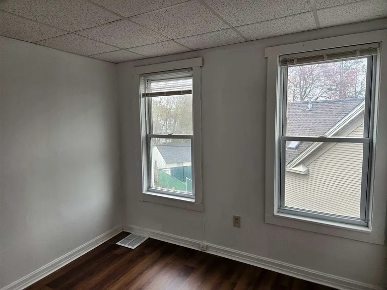 10A Beacon St #10A — Photo 5