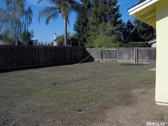 5th image of 12080 Combine Ave