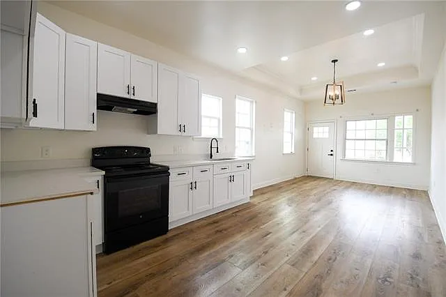 740 Thayer St #2A — Photo 4