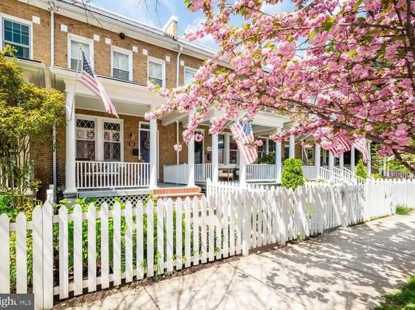 608 N Columbus St, Alexandria, VA 22314