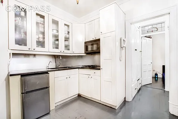 Rented by Compass | media 2