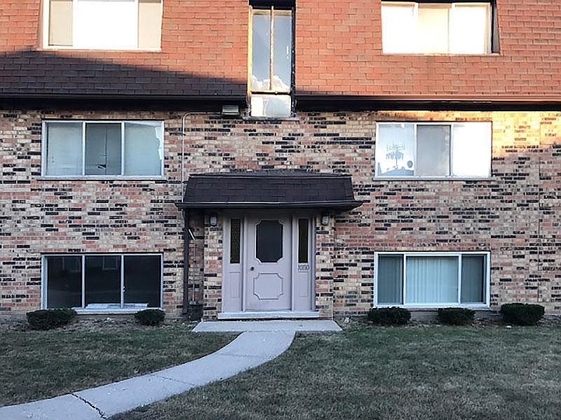 2nd image of 10110 Holly Ln