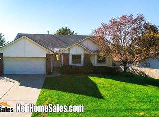 3211 S 76th St, Lincoln, NE 68506