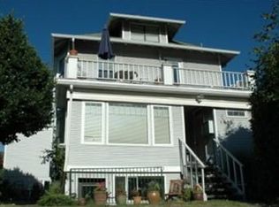 1953 10th Ave W #4, Seattle, WA 98119