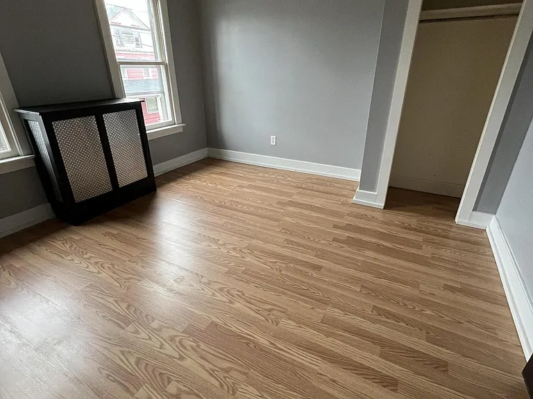 415 1/2 Walnut St — Photo 4