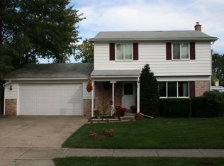27360 Alger Blvd, Madison Heights, MI