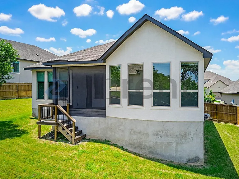 28414 Shailene Dr — Photo 36