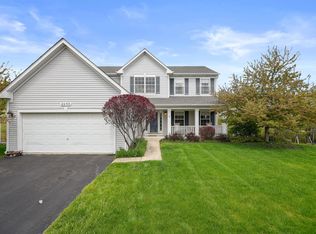 2690 Franklin Ct, Lindenhurst, IL 60046