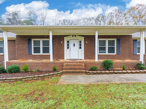 3rd image of 240 Quail Dr