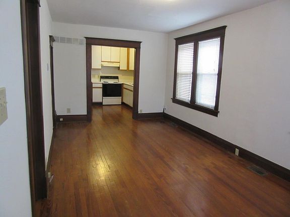 Living/dining room