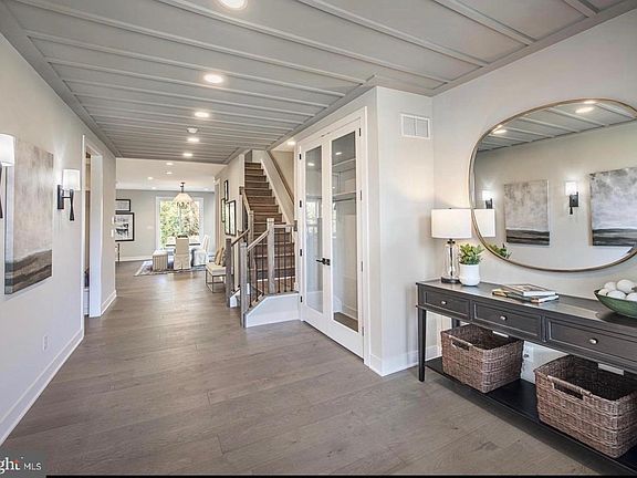 3rd image of 43 Alroy Rd #18