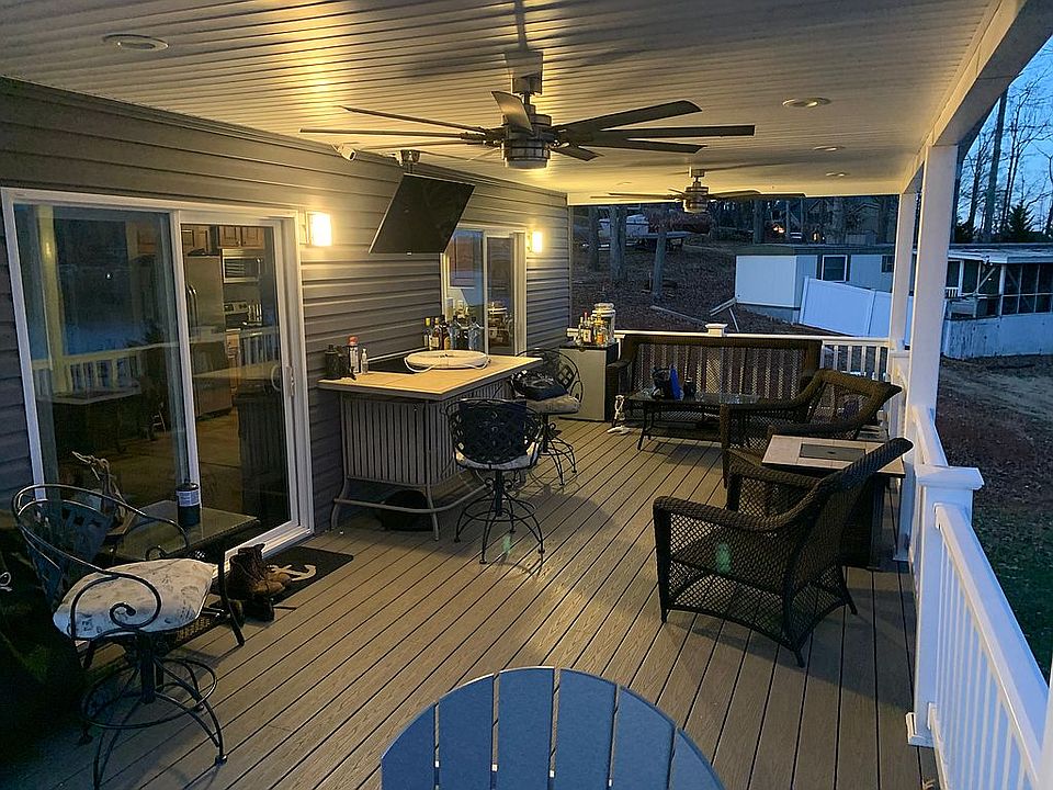 2nd image of 241 Breezy Point Ln