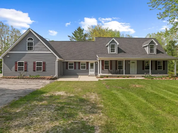 8312 Lambs Rd, Wales, MI 48027