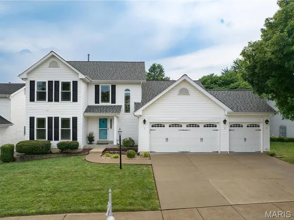 690 Summer Top Cir, Fenton, MO 63026