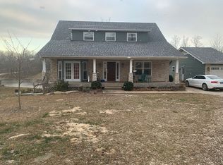 105 Deer Trail Rd, Golden Eagle, IL 62036