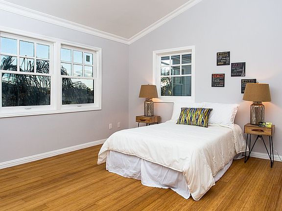 5th image of 364 N. Avenue 53 #7