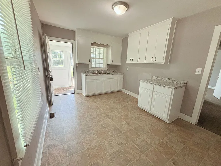 156 Brookston Rd — Photo 4