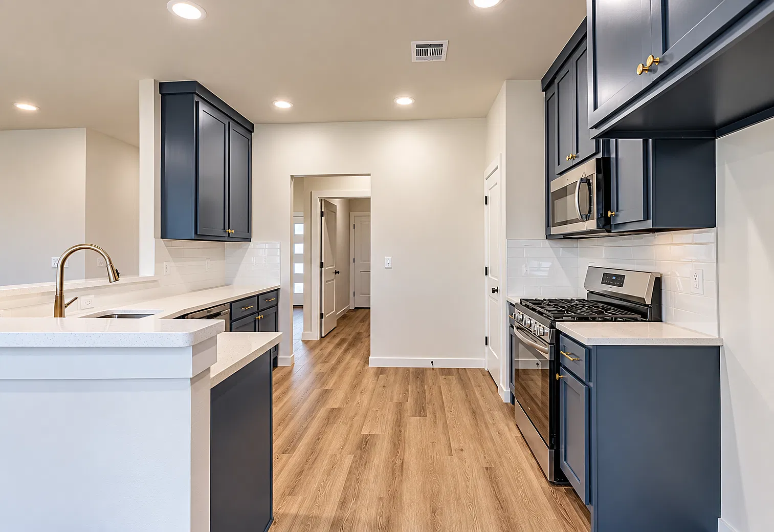 3 bed, 1703 sqft, $1,995 — Photo 4