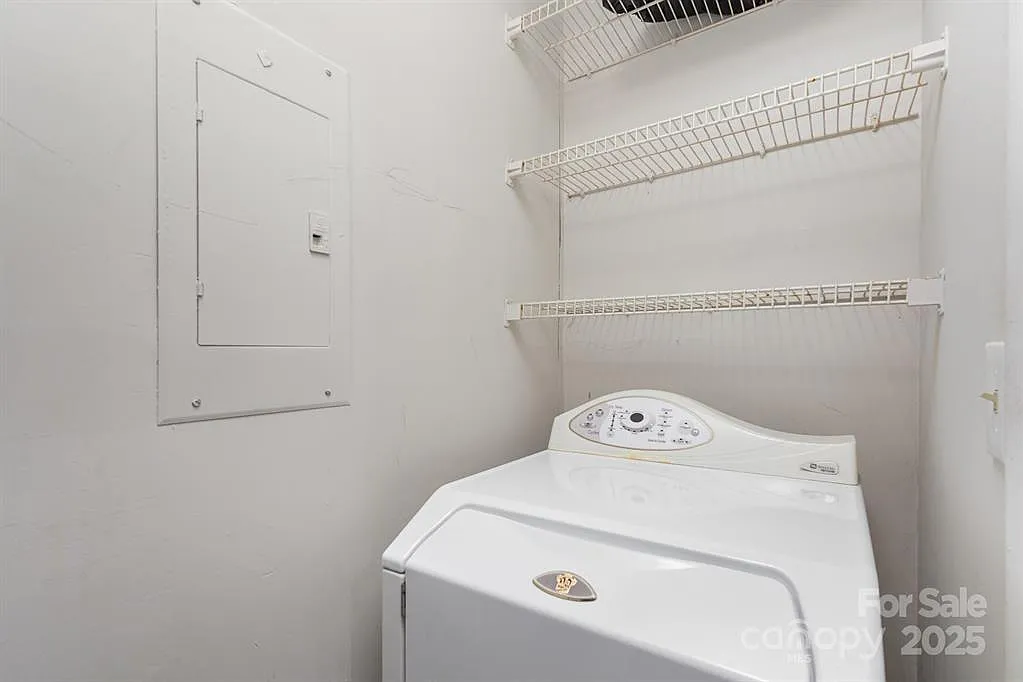 1 bed, 716 sqft, $1,450 — Photo 1