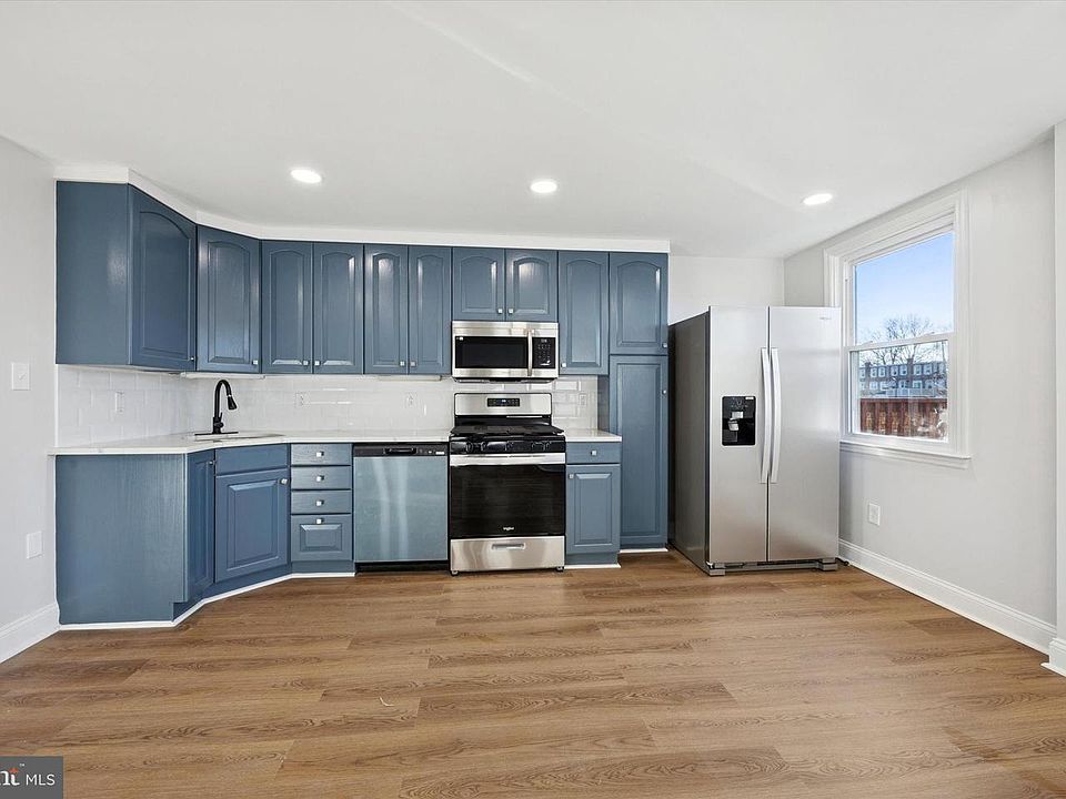 1st image of 274 N Oak Ave