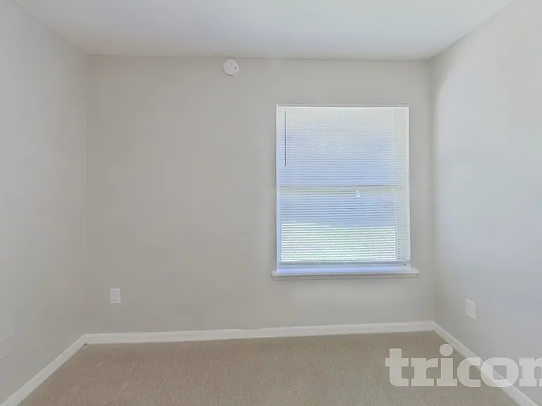 11509 Twin Oaks Trl — Photo 13