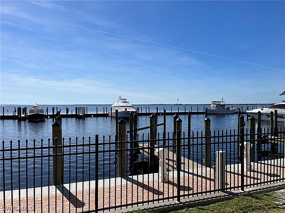 5th image of 1920 Virginia Ave W #1401