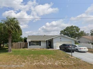 11207 Holbrook St, Spring Hill, FL 34609