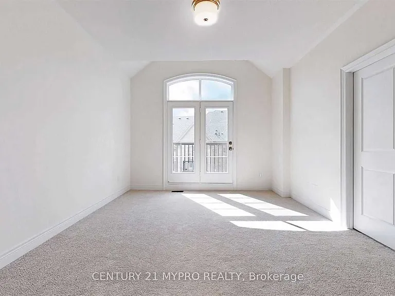 9374 Kennedy Rd — Photo 18